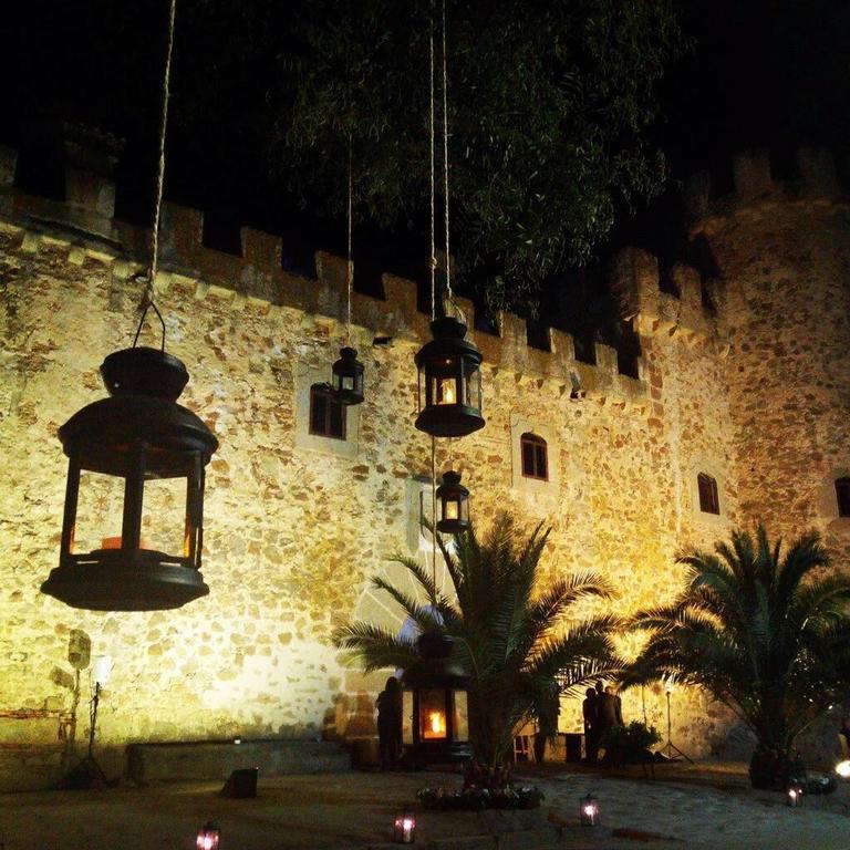 Casa Rural Castillo De Caces Exterior foto